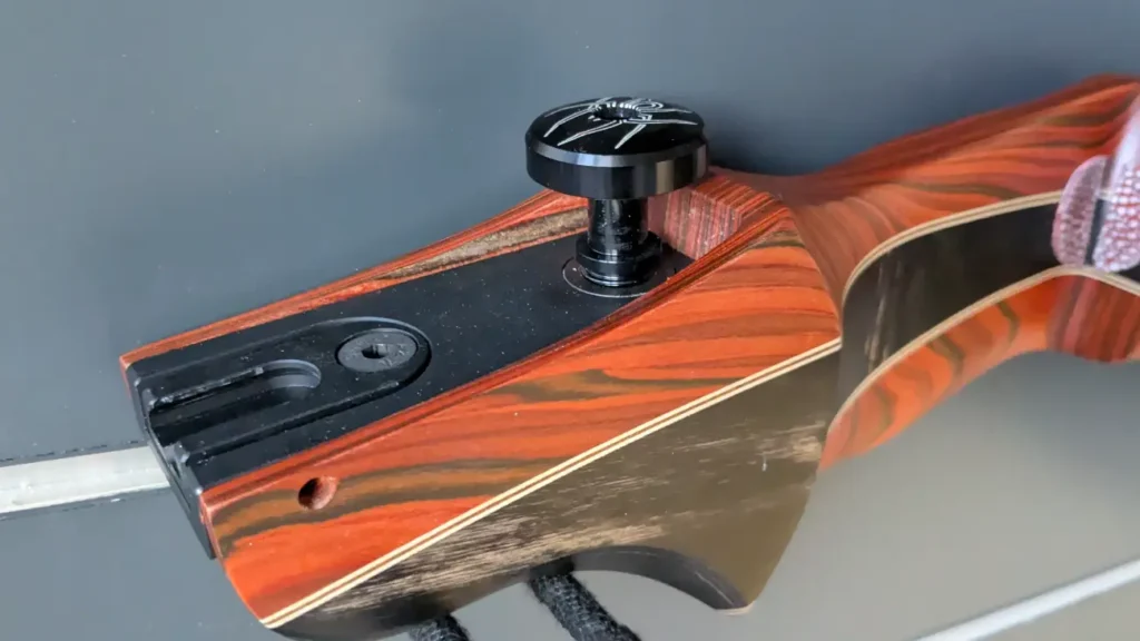 Die ILF Aufnahme an einem dreiteiligen, traditionellen Recurvebogen