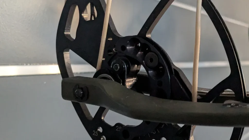 Modul an einer Cam eines Compoundbogens