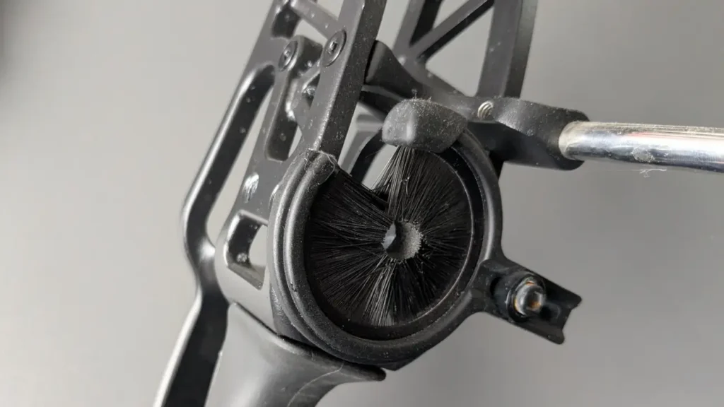 Whisker Biscuit Pfeilauflage an einem Compoundbogen